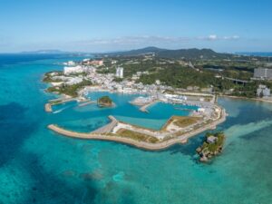 恩納村の前兼久漁港周辺